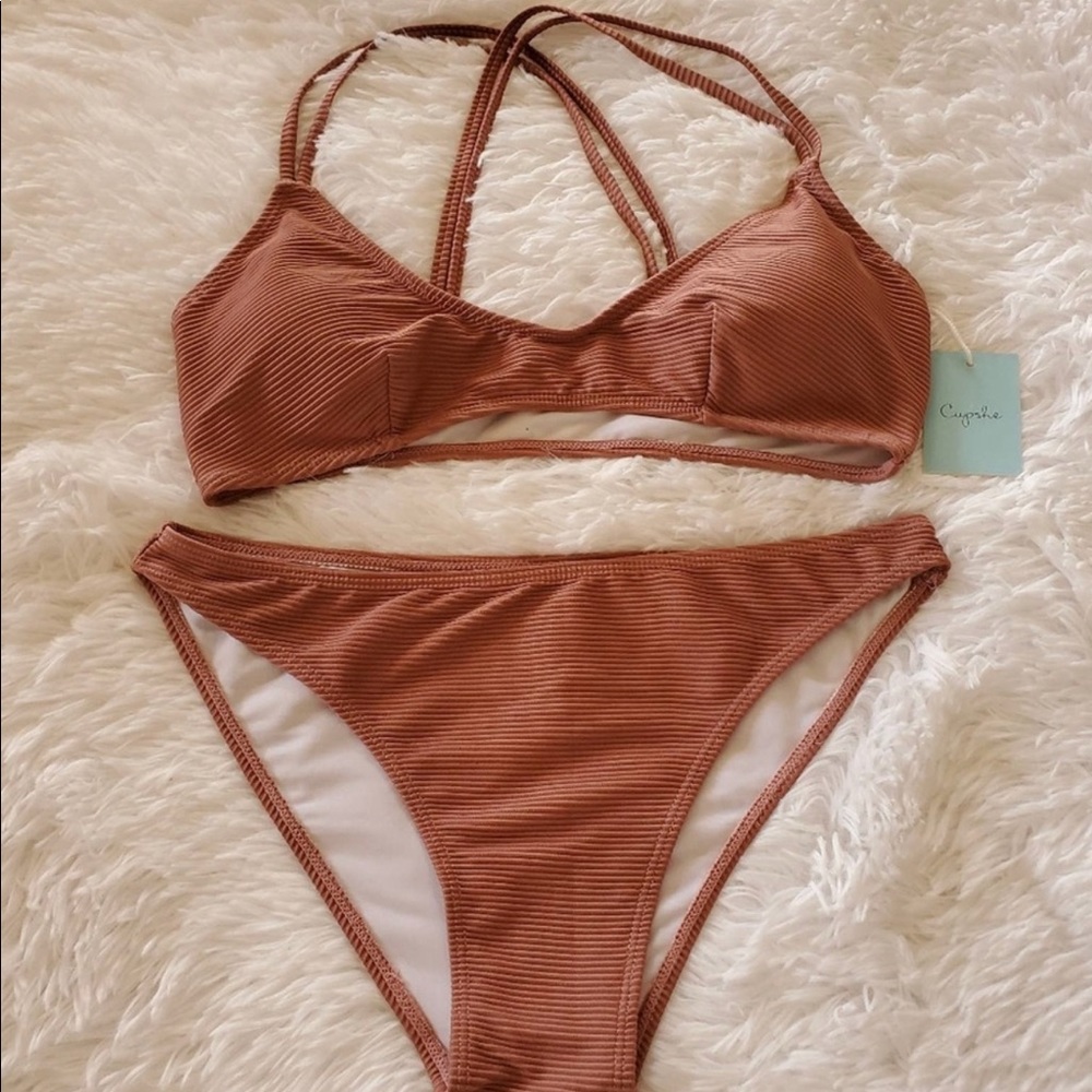 Cupshe Mauve/Brown Two-piece Bikini
Swimsuit Criss-cross Straps Size XL. **NWT**